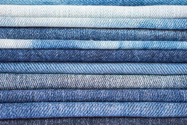 Spodnie Cross Jeans - ponadczasowy styl i wyjątkowa jakość